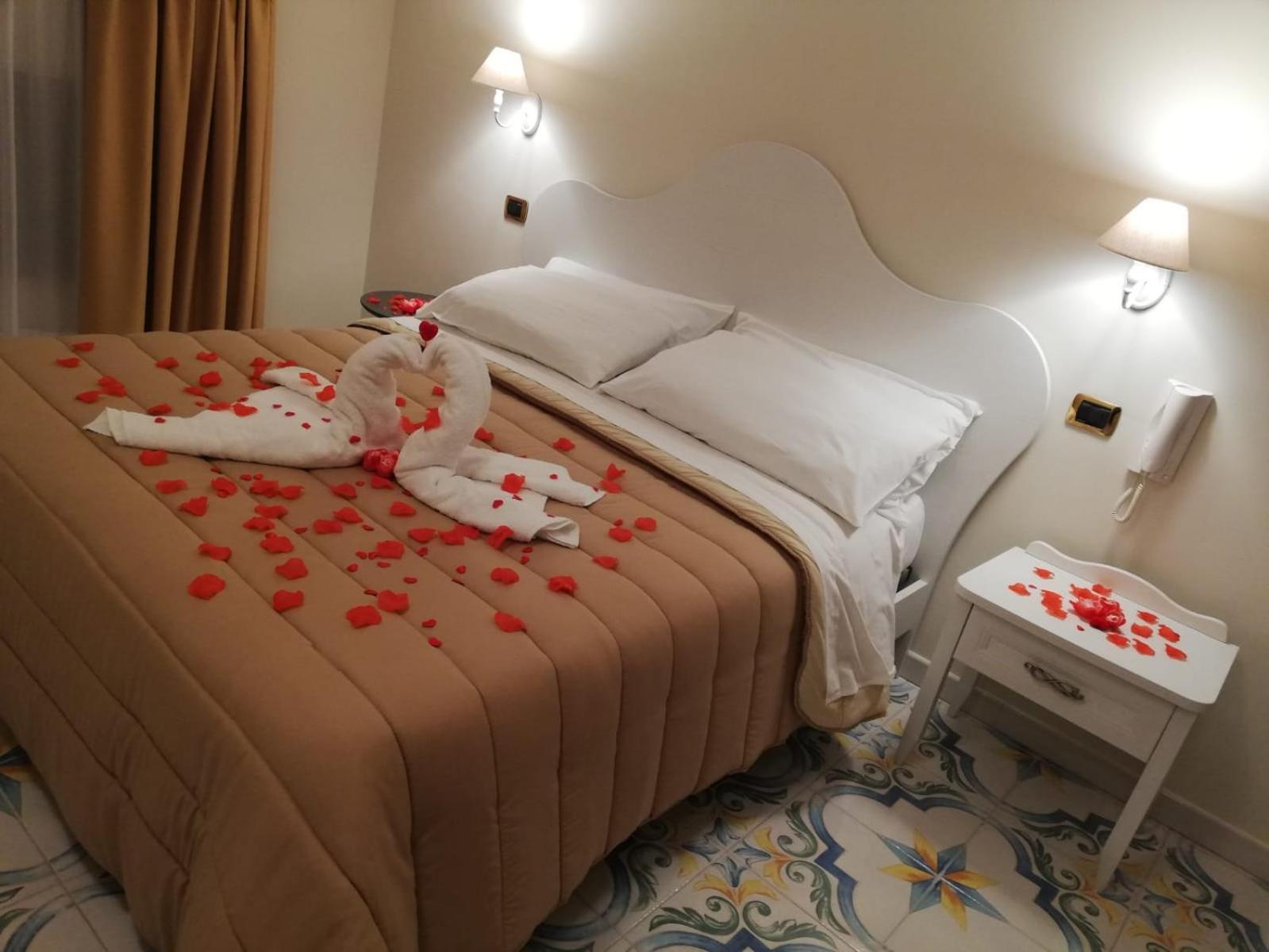 Il Sogno Srls Hotel Airola Exterior photo